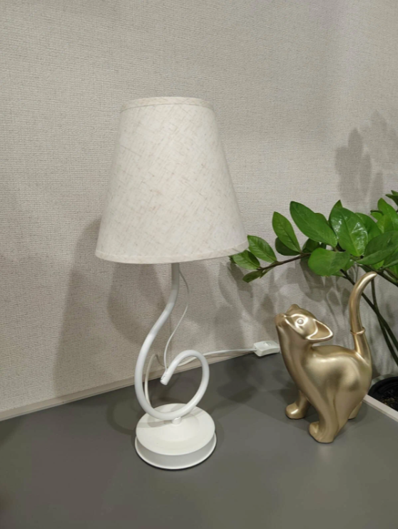 Светильник настольный 40129 Белый с абажуром